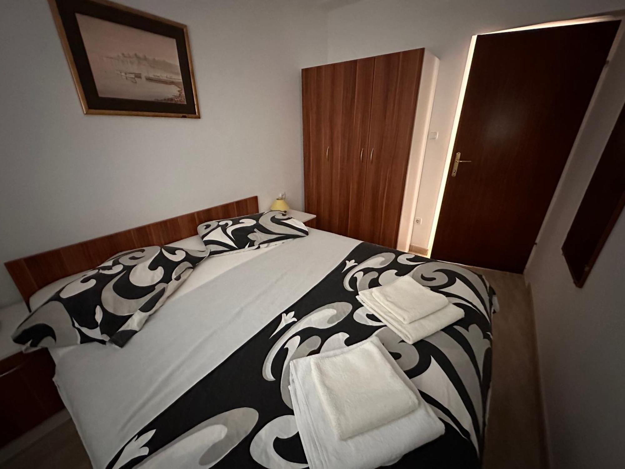 Apartments Gurman Supetarska Draga Extérieur photo